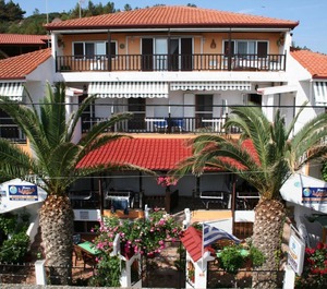 Holiday Nea Moudhania Persons Bedrooms 