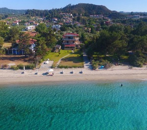 Villa Argo Beachfront Gardens 
