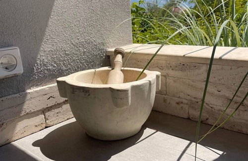 Kaligata House | 1 Bed Flat - Sleeps 2 - Parking - Wifi