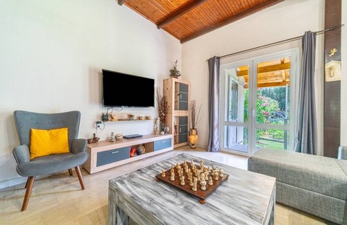 Chlomatiana Apartment | 100 m² Apartment ∙ 3 bedrooms ∙ 8 guests