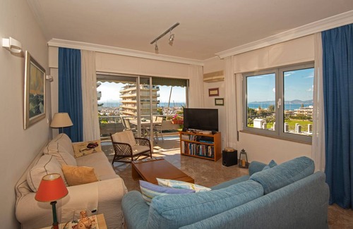 Alimos Apartment | 100 m² Apartment ∙ 2 bedrooms ∙ 4 guests