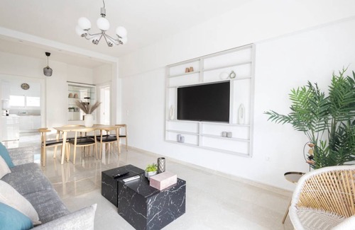 Glyfada Apartment | 100 m² Apartment ∙ 2 bedrooms ∙ 4 guests