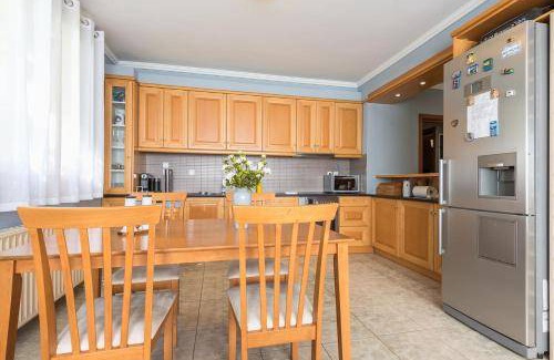 Pallini Apartment | 100 m² Apartment ∙ 2 bedrooms ∙ 10 guests