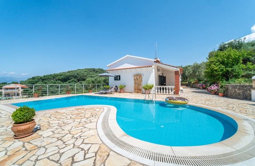 Agios Spyridon Corfu Apartment | 100 m² Apartment ∙ 3 bedrooms ∙ 7 guests