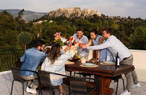 Thissio Apartment | 100 m² Apartment ∙ 3 bedrooms ∙ 6 guests