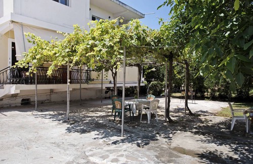 Agia Marina Apartment | 100 m² Apartment ∙ 3 bedrooms ∙ 5 guests