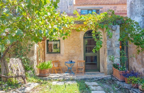 Roustika House | 100 m² House ∙ 1 bedroom ∙ 4 guests