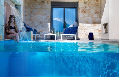 Plaka House | 100 m² House ∙ 2 bedrooms ∙ 5 guests