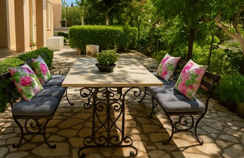 Antipernoi House | 100 m² House ∙ 3 bedrooms ∙ 6 guests