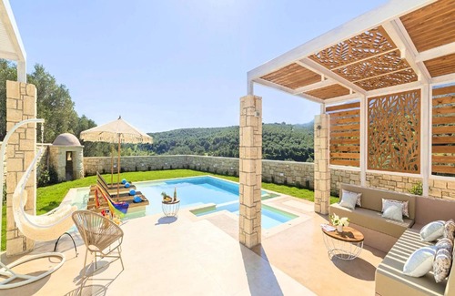 Kavallos House | 100 m² House ∙ 3 bedrooms ∙ 8 guests