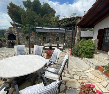 Sithonia House | 100 m² House ∙ 3 bedrooms ∙ 10 guests