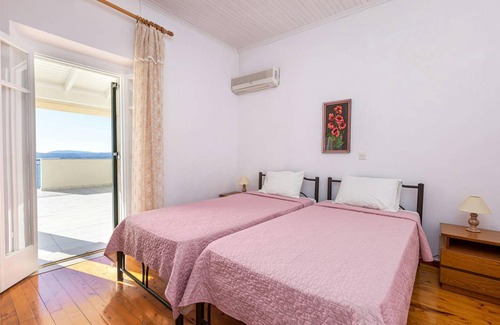 Barbati Villa | 100 m² Villa ∙ 2 bedrooms ∙ 4 guests