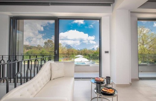 Vassilatika Villa | 1000 m² Villa ∙ 7 bedrooms ∙ 14 guests