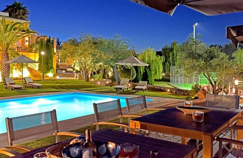 Vassilatika Villa | 1000 m² Villa ∙ 9 bedrooms ∙ 24 guests