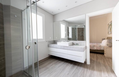 Plaka Apartment | 105 m² Apartment ∙ 2 bedrooms ∙ 4 guests