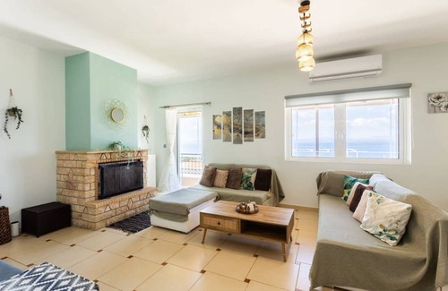Paralia Vergas Apartment | 106 m² Apartment ∙ 3 bedrooms ∙ 7 guests
