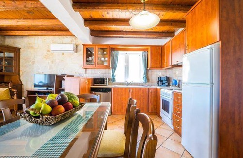 Stalos Villa | 108 m² Villa ∙ 3 bedrooms ∙ 7 guests