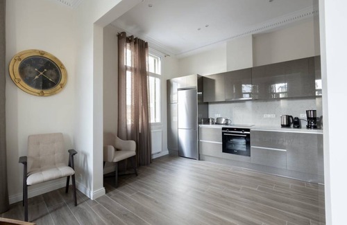 Plaka Apartment | 110 m² Apartment ∙ 2 bedrooms ∙ 5 guests