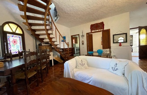 Elia House | 110 m² House ∙ 2 bedrooms ∙ 7 guests