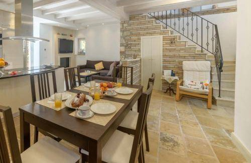 Corfu Town House | 110 m² House ∙ 2 bedrooms ∙ 4 guests