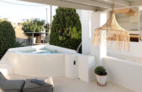 Naxos Town Apartment | 112 m² Apartment ∙ 127 guests