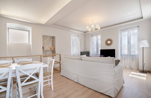 Kilada House | 112 m² House ∙ 3 bedrooms ∙ 7 guests