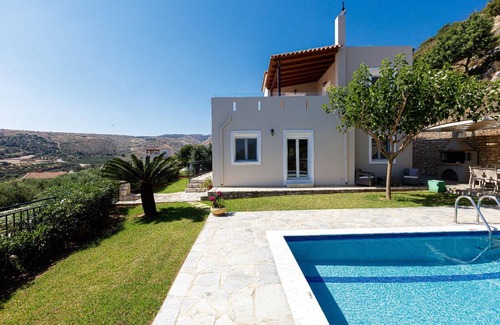 Agia Triada House | 119 m² House ∙ 3 bedrooms ∙ 8 guests