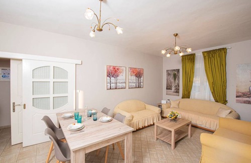 Kalamitsi Villa | 119 m² Villa ∙ 4 bedrooms ∙ 8 guests