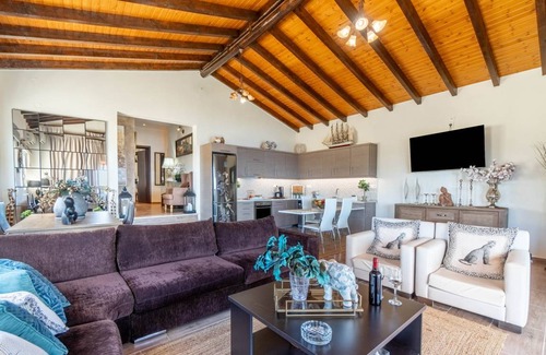 Lakones Apartment | 120 m² Apartment ∙ 3 bedrooms ∙ 6 guests
