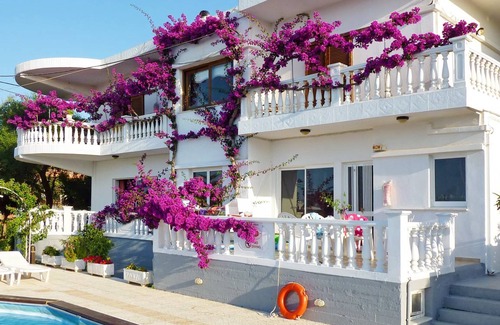 Kato Stalos Apartment | 120 m² Apartment ∙ 3 bedrooms ∙ 7 guests