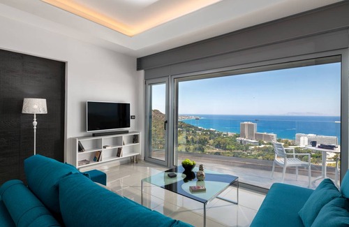 Petaloudes Apartment | 120 m² Apartment ∙ 4 bedrooms ∙ 9 guests