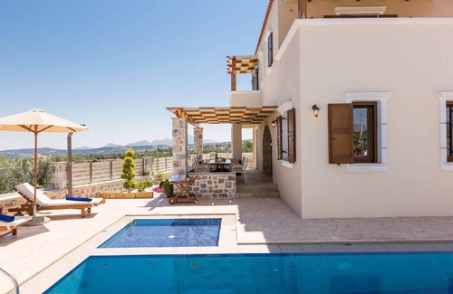 Kirianna House | 120 m² House ∙ 2 bedrooms ∙ 5 guests