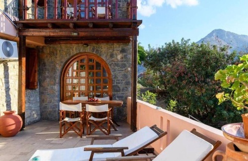 Mavrikiano House | 120 m² House ∙ 3 bedrooms ∙ 6 guests