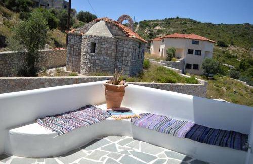 Psinthos House | 120 m² House ∙ 3 bedrooms ∙ 9 guests