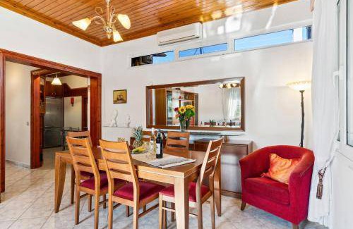 Vournikas House | 120 m² House ∙ 3 bedrooms ∙ 7 guests