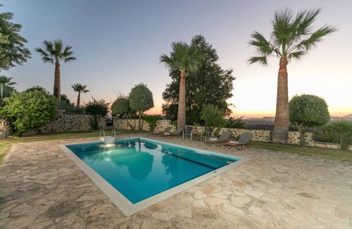 Agia Triada House | 120 m² House ∙ 3 bedrooms ∙ 6 guests
