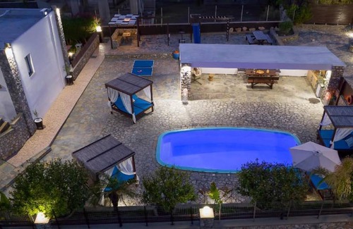 Lardos House | 120 m² House ∙ 4 bedrooms ∙ 8 guests