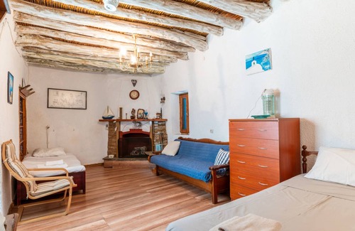 Kapparia House | 120 m² House ∙ 4 bedrooms ∙ 7 guests
