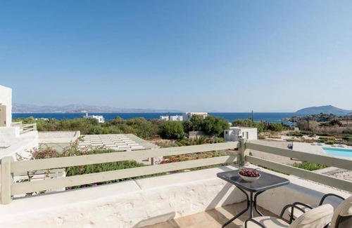 Ampelas Resort | 120 m² Resort ∙ 3 bedrooms ∙ 127 guests