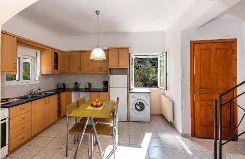 Exopoli Villa | 120 m² Villa ∙ 2 bedrooms ∙ 4 guests