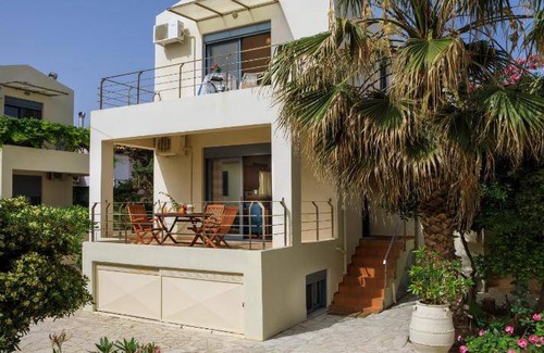 Almyrida Villa | 120 m² Villa ∙ 3 bedrooms ∙ 7 guests