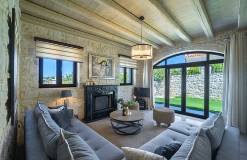 Episkopi Villa | 120 m² Villa ∙ 3 bedrooms ∙ 7 guests