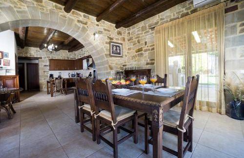 Platanos Villa | 120 m² Villa ∙ 3 bedrooms ∙ 6 guests