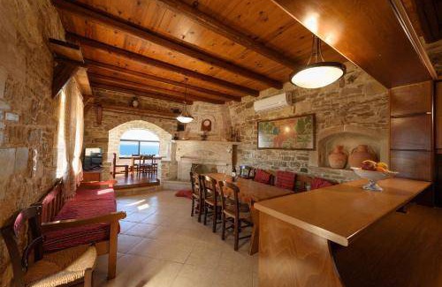 Kalamaki Villa | 120 m² Villa ∙ 3 bedrooms ∙ 9 guests