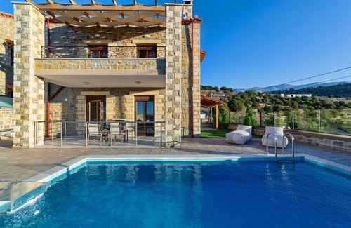 Zoniana Villa | 120 m² Villa ∙ 3 bedrooms ∙ 7 guests