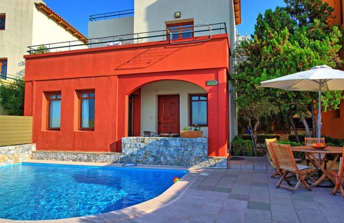 Plaka Villa | 120 m² Villa ∙ 4 bedrooms ∙ 7 guests