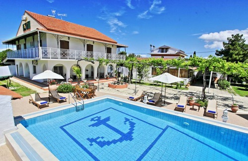 Roda Villa | 120 m² Villa ∙ 6 bedrooms ∙ 12 guests