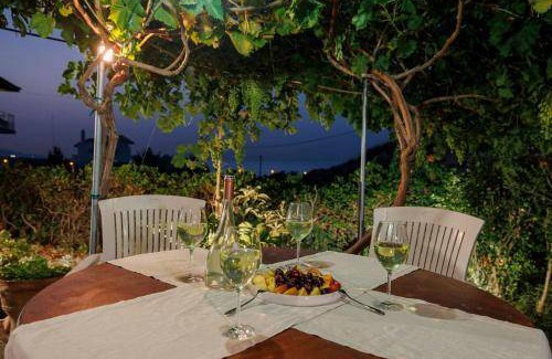 Karteros Apartment | 128 m² Apartment ∙ 3 bedrooms ∙ 5 guests