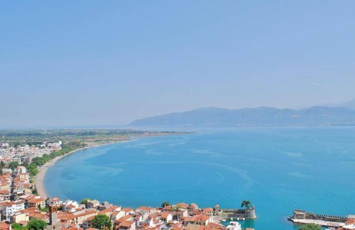 Nafpaktos Villa | 128 m² Villa ∙ 3 bedrooms ∙ 8 guests