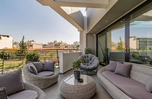 Thissio Apartment | 130 m² Apartment ∙ 2 bedrooms ∙ 5 guests